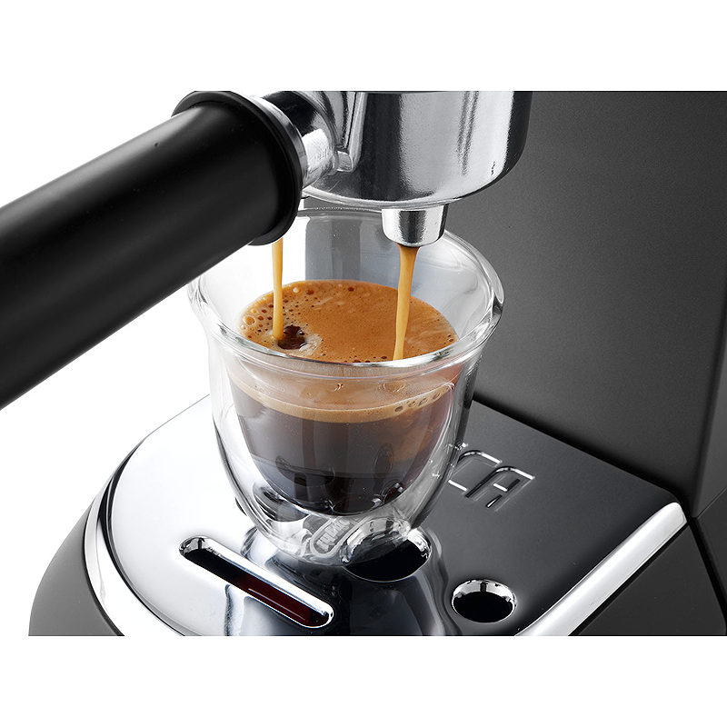 De’Longhi Dedica Style EC685.BK Manuelle espressomaskiner, Sort - Billede 5