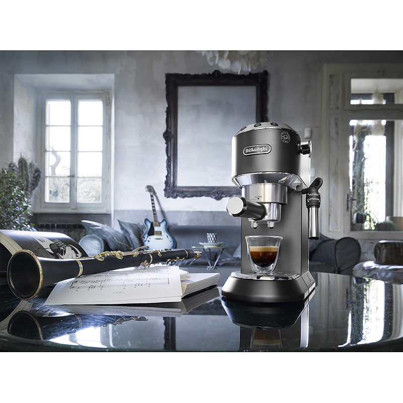 De’Longhi Dedica Style EC685.BK Manuelle espressomaskiner, Sort - Billede 6